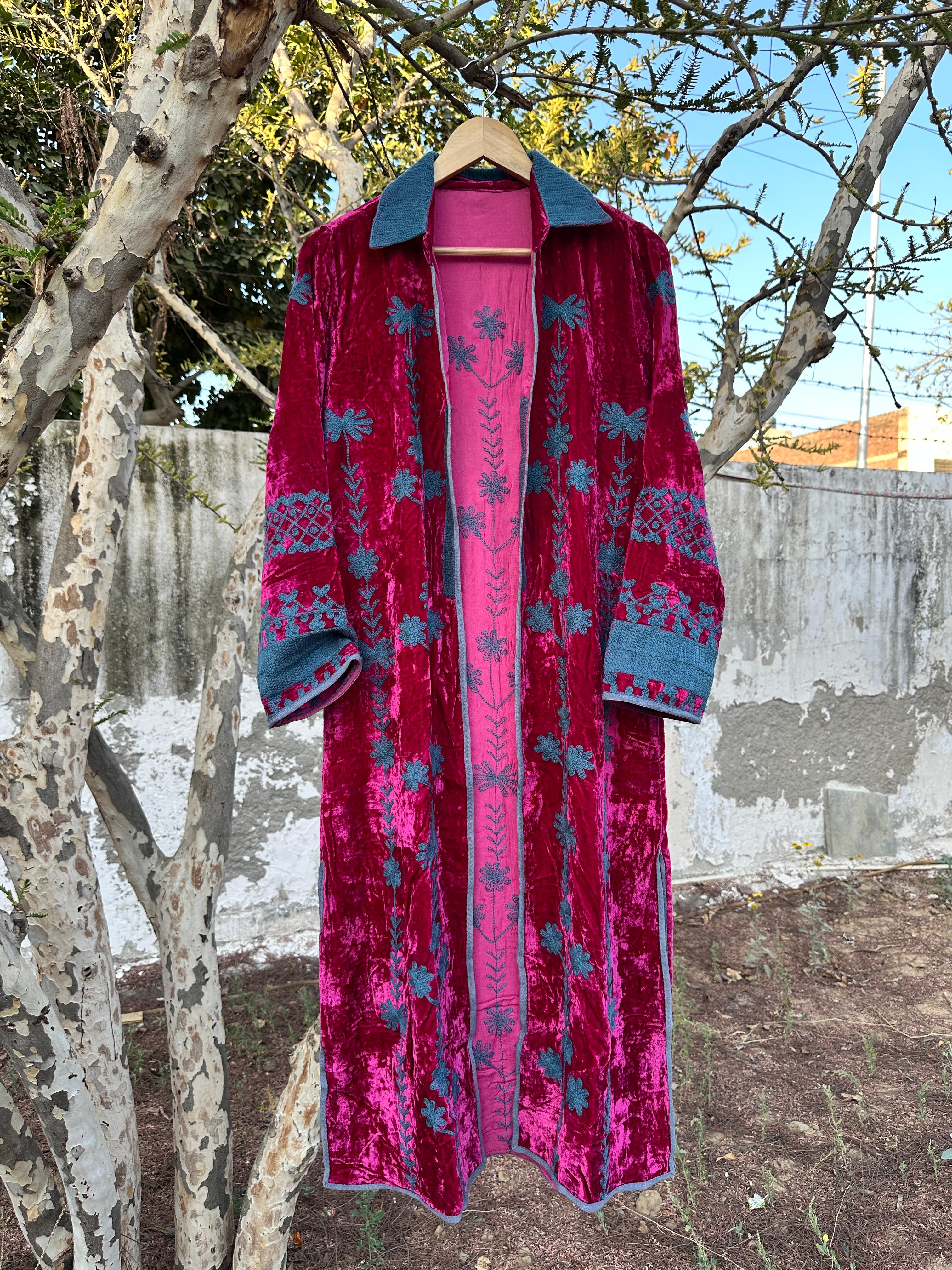 How to Style a Velvet Jacket for Any Occasion