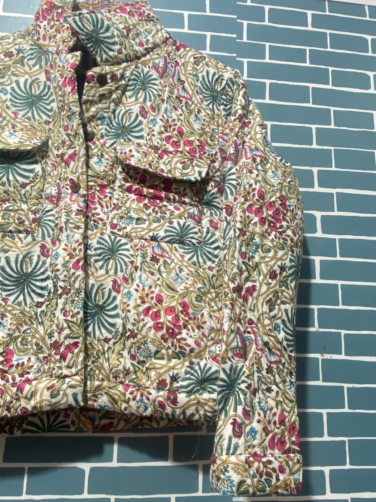 It looks like you're asking about the function of a cotton jacket